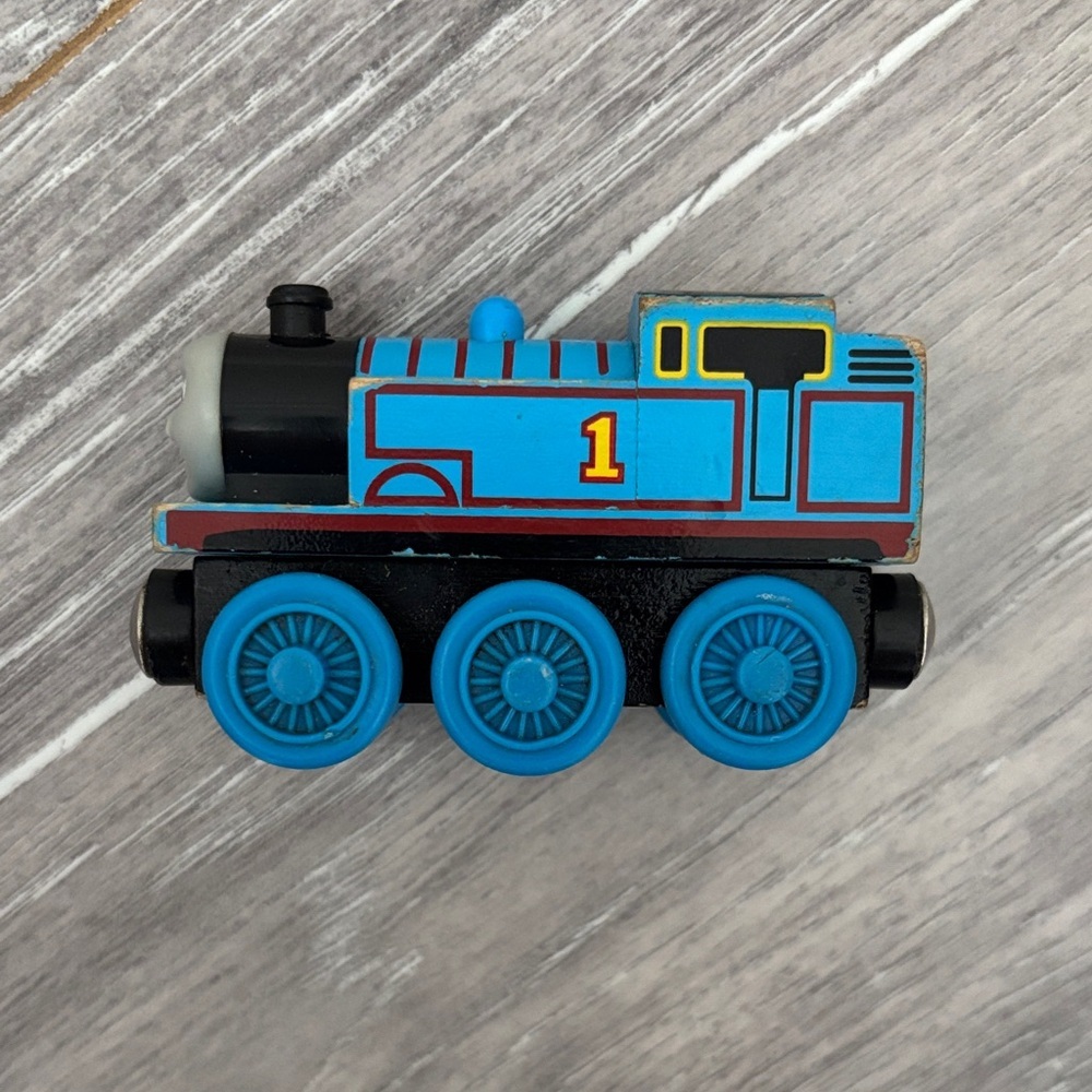 Wooden Thomas 2003 - Picture 8 of 8